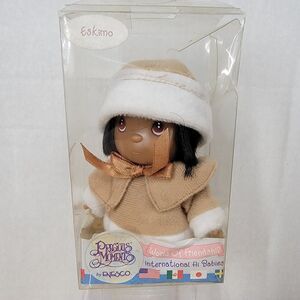 Precious Moments World Of Friendship: Eskimo